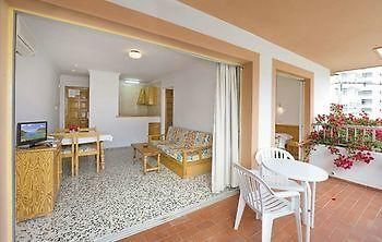 Apartamentos Bon Sol - Los Rosales Playa d'en Bossa Exterior photo